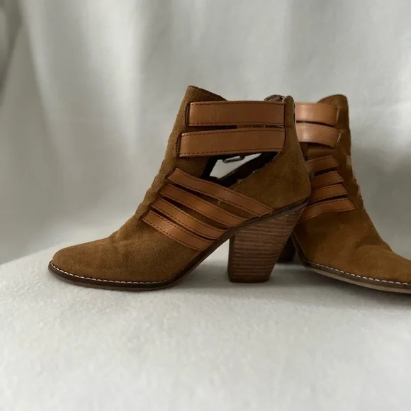 Dolce Vita Size 8 1/2 Leather Cognac Booties - Picture 3 of 16